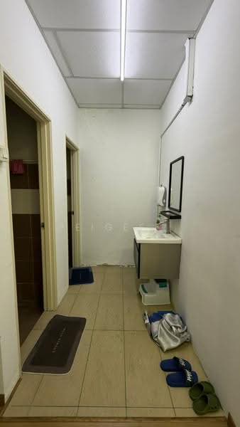 Kedai / Pejabat untuk Disewa di The Earth, Sri Petaling, Kuchai Lama, Puchong (Bukit Jalil) - PeiGee . - Bathroom - PropertyGuru.com.my