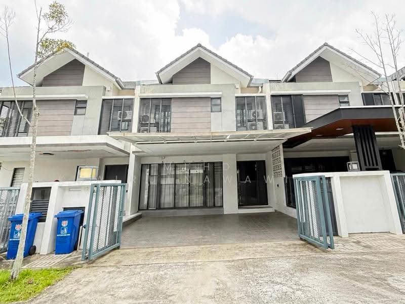 Rumah Teres 2-Tingkat untuk Dijual di Bukit Jelutong (Shah Alam) - Muhd Khairulnawawi Kamaruddin - Exterior - PropertyGuru.com.my