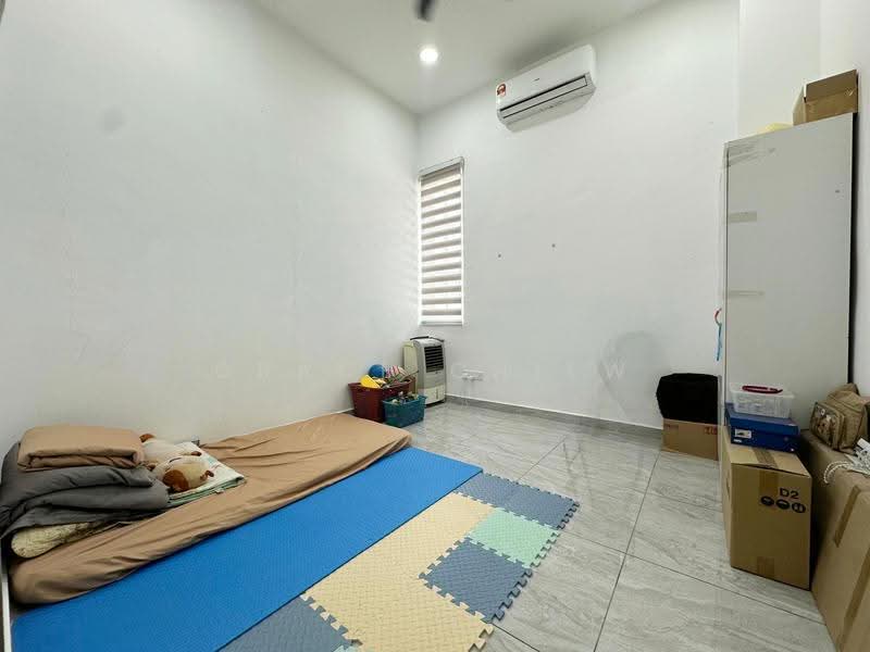 2-storey Terraced House for Sale in Bandar Putra Kulai (Kulai) - Grace Chiew - Bedroom - PropertyGuru.com.my