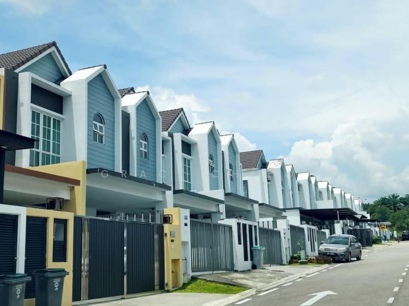 2-storey Terraced House for Sale in Bandar Putra Kulai (Kulai) - Grace Chiew - Exterior - PropertyGuru.com.my