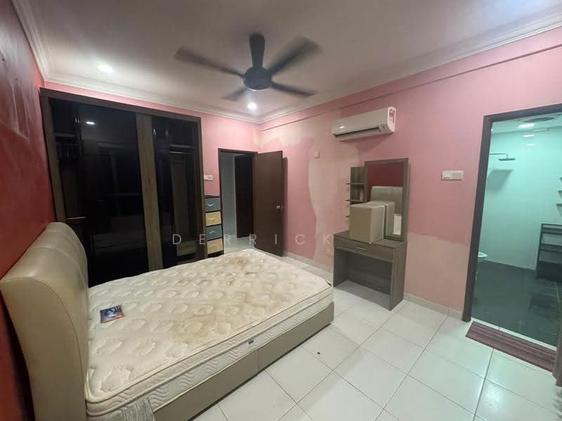 Kondominium untuk Disewa di The Golden Triangle Condominium - Derrick . - Bedroom - PropertyGuru.com.my