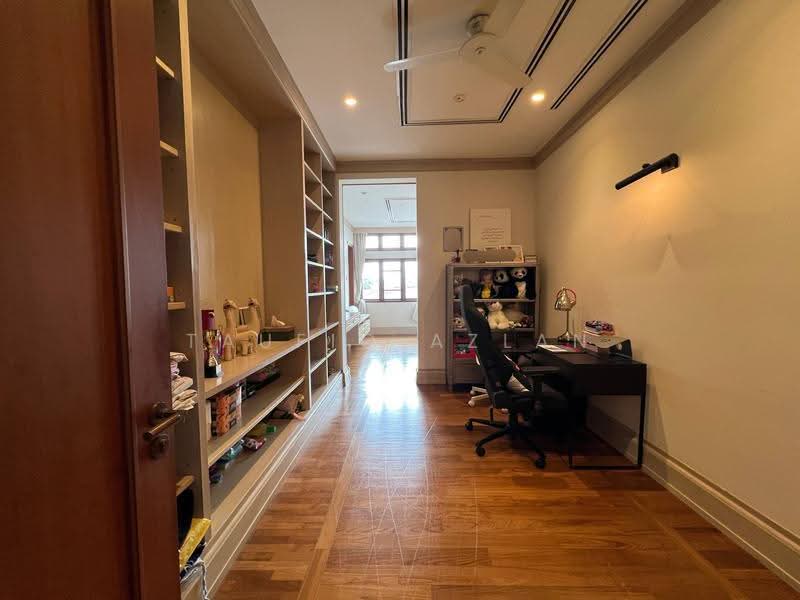 Bungalow House for Sale in Seri Kembangan (Selangor) - Taufiq Azlan - Study - PropertyGuru.com.my