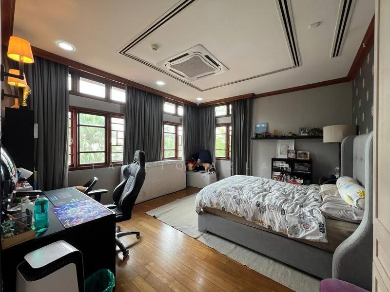 Bungalow House for Sale in Seri Kembangan (Selangor) - Taufiq Azlan - Bedroom - PropertyGuru.com.my