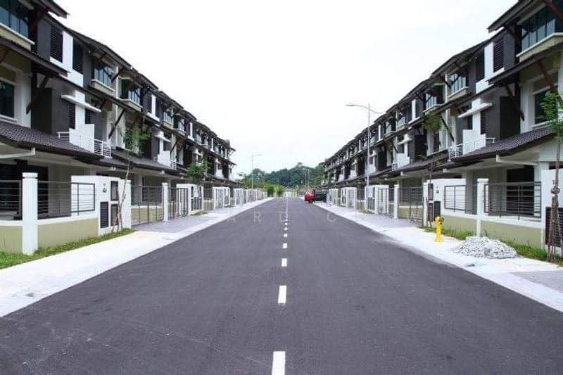 Rumah Teres 3-Tingkat untuk Dijual di Bandar Bayan Bahru (Bayan Lepas) - Bernard Chew - Exterior - PropertyGuru.com.my