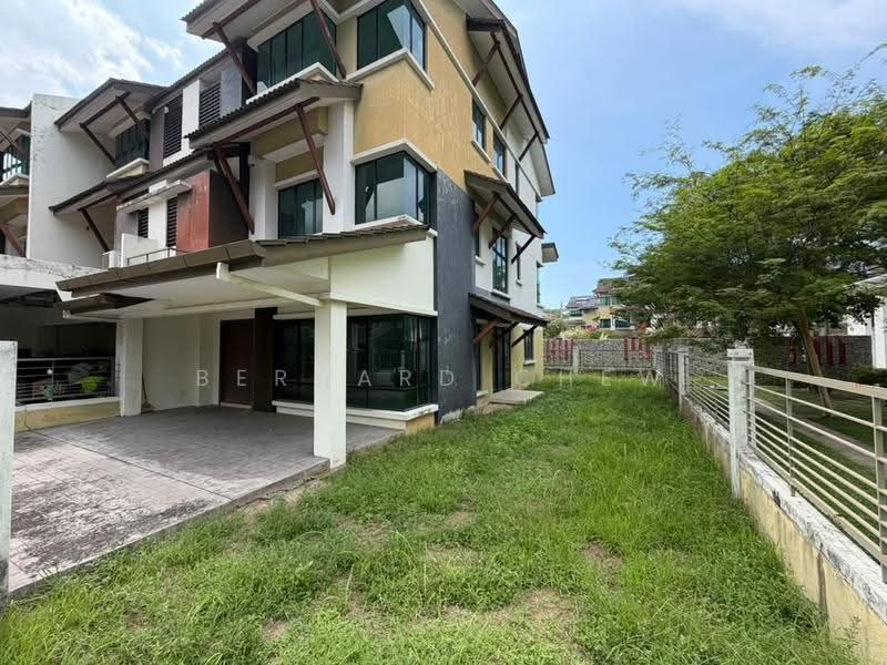 Rumah Teres 3-Tingkat untuk Dijual di Bandar Bayan Bahru (Bayan Lepas) - Bernard Chew - Exterior - PropertyGuru.com.my