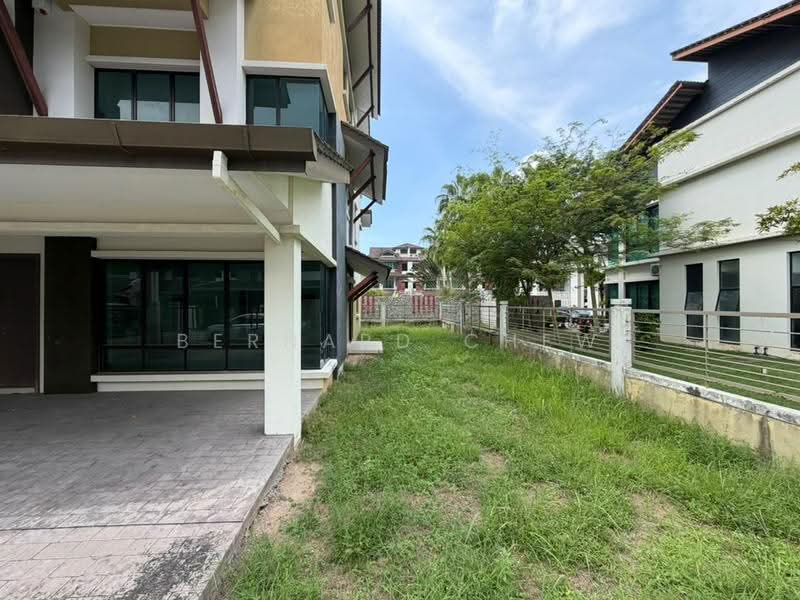 Rumah Teres 3-Tingkat untuk Dijual di Bandar Bayan Bahru (Bayan Lepas) - Bernard Chew - Exterior - PropertyGuru.com.my