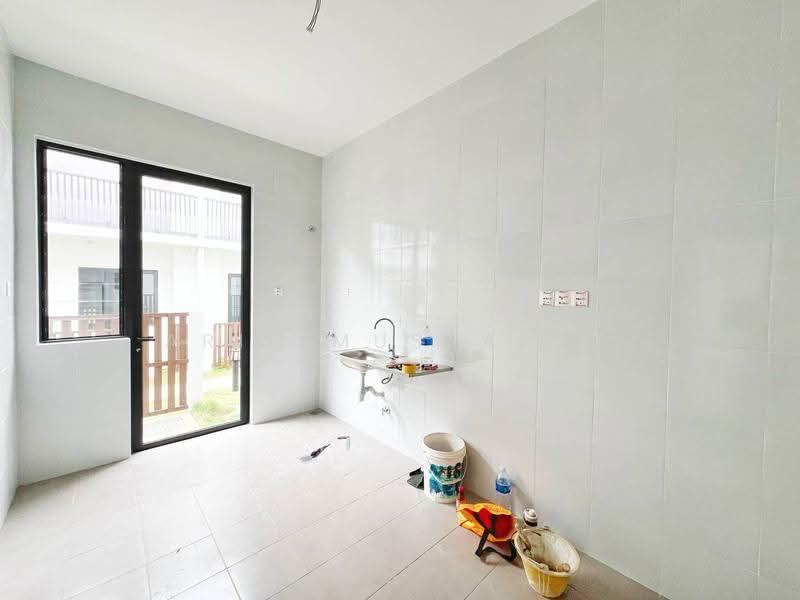 2-storey Terraced House for Sale in Setia Eco Glades (Cyberjaya) - Arif Mustapha - Kitchen - PropertyGuru.com.my