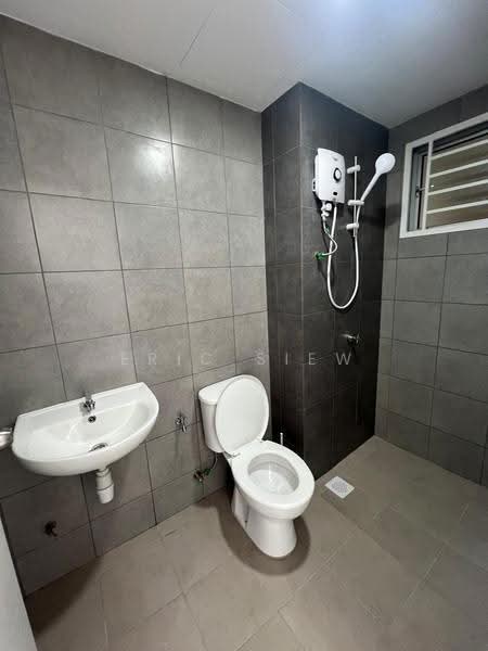 Condominium for Rent at Residensi Sateria - Eric Siew - Bathroom - PropertyGuru.com.my