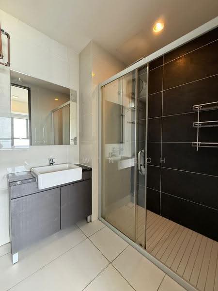 Condominium for Rent at Kings Bay @ Country Garden Danga Bay - Eldwin Soh - Bathroom - PropertyGuru.com.my