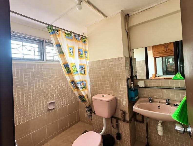 Rumah Teres 2-Tingkat untuk Dijual di SS19 (Subang Jaya) - Celia Tan - Bathroom - PropertyGuru.com.my