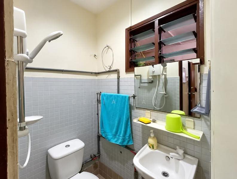 Rumah Teres 2-Tingkat untuk Dijual di SS19 (Subang Jaya) - Celia Tan - Bathroom - PropertyGuru.com.my