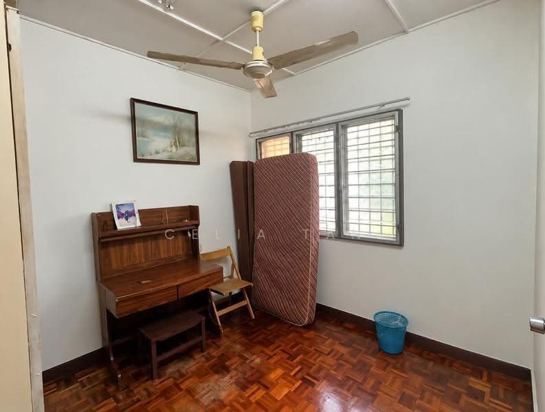 Rumah Teres 2-Tingkat untuk Dijual di SS19 (Subang Jaya) - Celia Tan - Bedroom - PropertyGuru.com.my