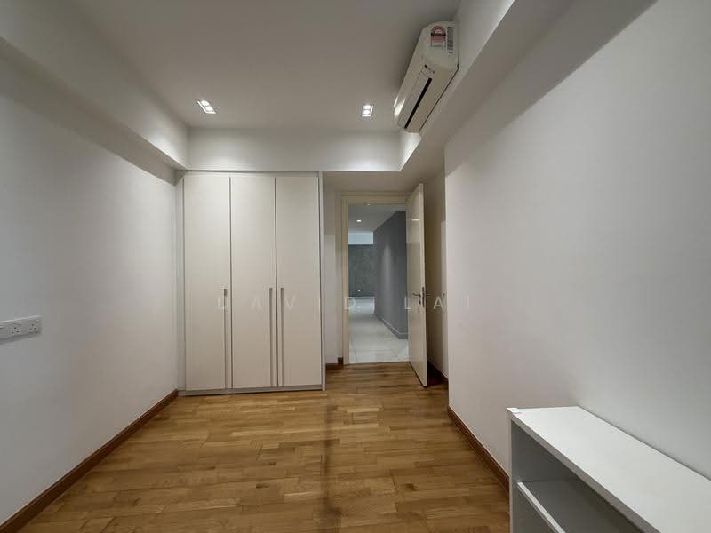 Kondominium untuk Dijual di Tiffani Kiara - David Lai - Bedroom - PropertyGuru.com.my