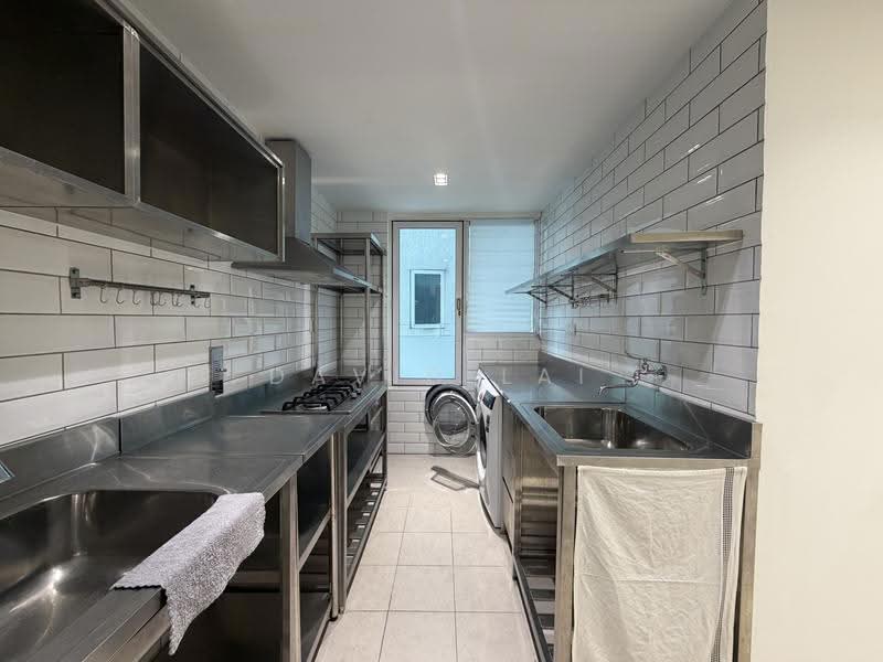 Kondominium untuk Dijual di Tiffani Kiara - David Lai - Kitchen - PropertyGuru.com.my