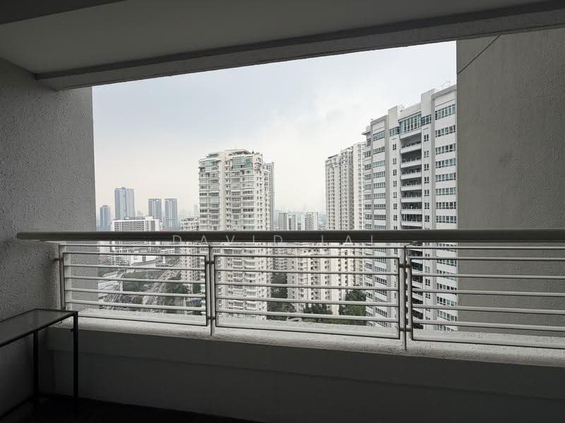 Kondominium untuk Dijual di Tiffani Kiara - David Lai - Balcony - PropertyGuru.com.my