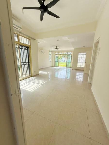 Semi-Detached House for Sale in Taman Impian Emas (Skudai) - Jin Teok - Living Room - PropertyGuru.com.my