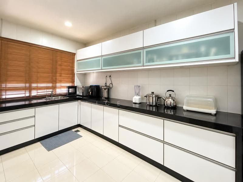 3-storey Terraced House for Sale in Puchong (Selangor) - Alice Lee - Kitchen - PropertyGuru.com.my