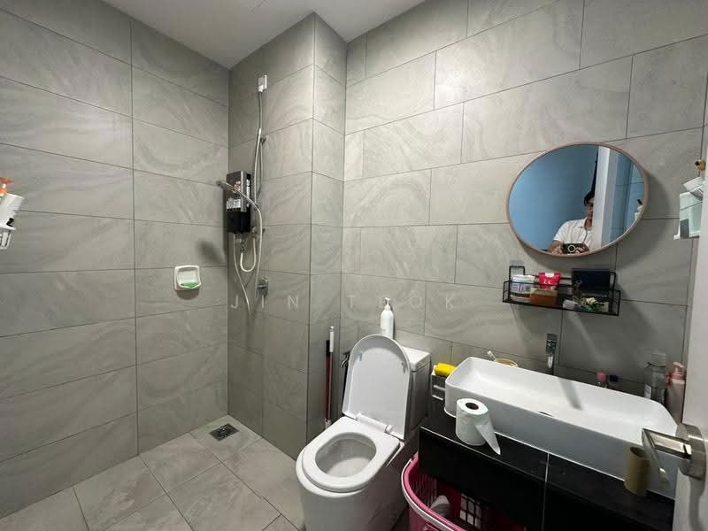 Service Residence for Sale at Sky Trees - Jin Teok - Bathroom - PropertyGuru.com.my