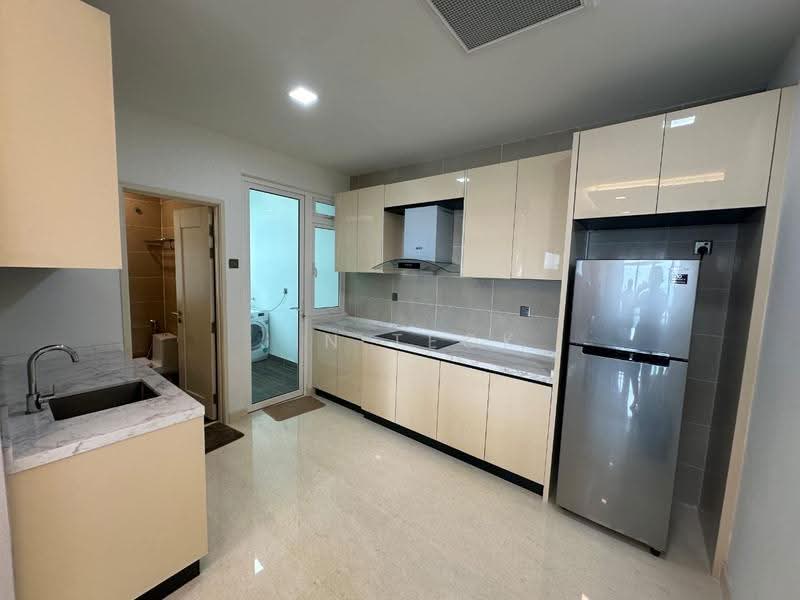 Kediaman Servis untuk Dijual di TriTower Residence @ Johor Bahru Sentral - Jin Teok - Kitchen - PropertyGuru.com.my