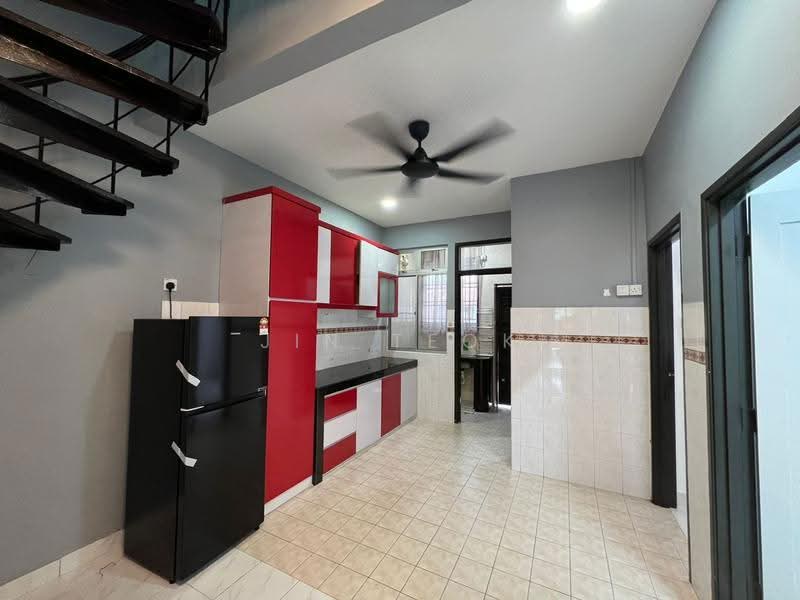 1-storey Terraced House for Rent in Bukit Indah (Iskandar Puteri (Nusajaya)) - Jin Teok - Kitchen - PropertyGuru.com.my