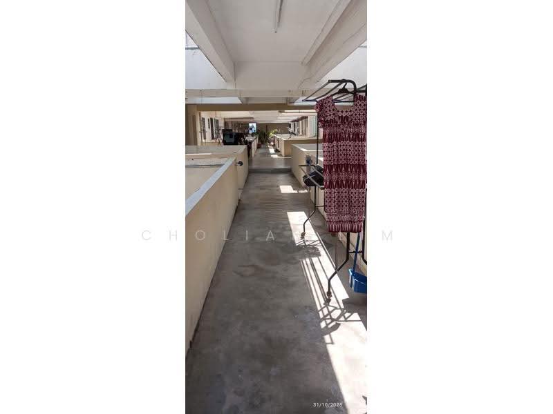 Rumah Flat untuk Dijual di Flat RPM Taman Kemacahaya - Cholian Lim - Corridor - PropertyGuru.com.my