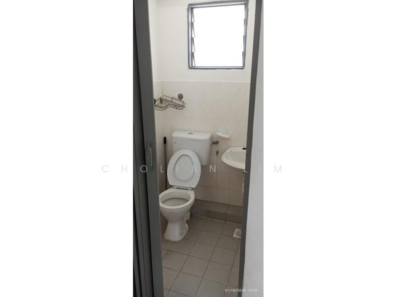 Rumah Flat untuk Dijual di Flat RPM Taman Kemacahaya - Cholian Lim - Bathroom - PropertyGuru.com.my