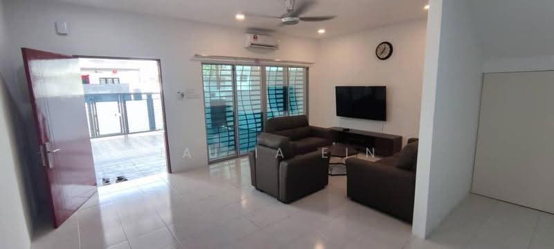 2-storey Terraced House for Rent in Taman Scientex Rawang (Rawang) - Lau Ia Ein - Living Room - PropertyGuru.com.my