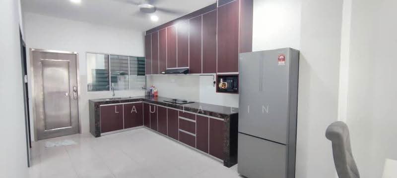 2-storey Terraced House for Rent in Taman Scientex Rawang (Rawang) - Lau Ia Ein - Kitchen - PropertyGuru.com.my