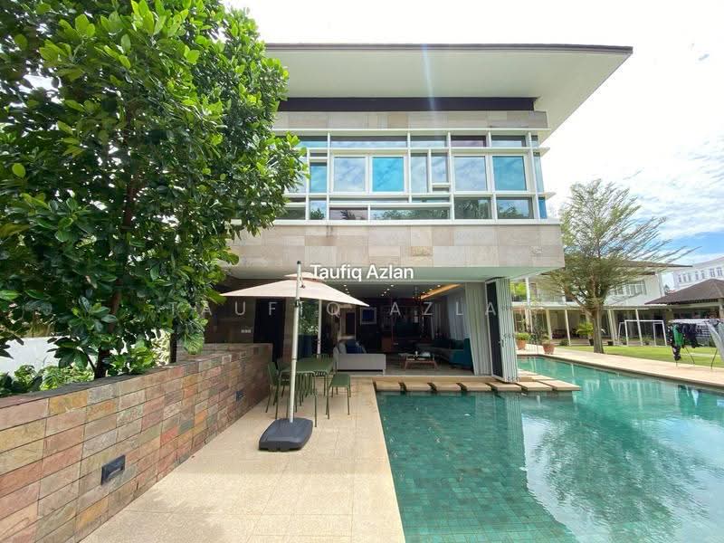 Bungalow House for Sale in Seri Kembangan (Selangor) - Taufiq Azlan - Exterior - PropertyGuru.com.my