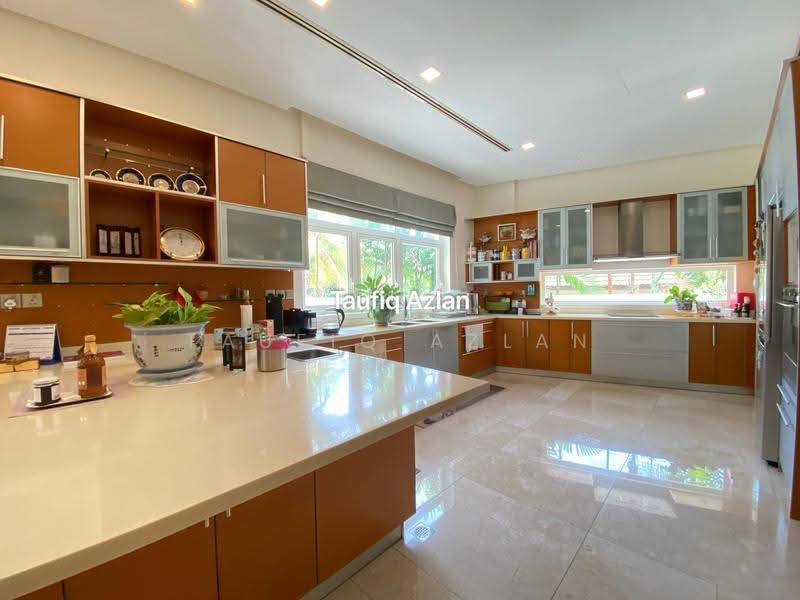 Bungalow House for Sale in Seri Kembangan (Selangor) - Taufiq Azlan - Kitchen - PropertyGuru.com.my