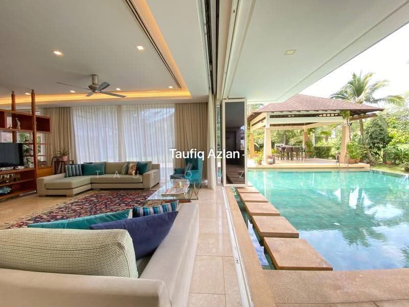 Bungalow House for Sale in Seri Kembangan (Selangor) - Taufiq Azlan - Living Room - PropertyGuru.com.my