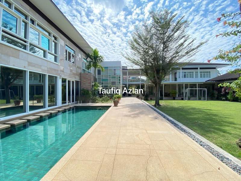 Bungalow House for Sale in Seri Kembangan (Selangor) - Taufiq Azlan - Exterior - PropertyGuru.com.my