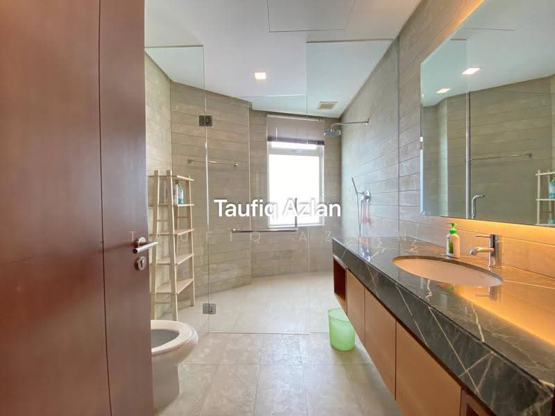 Bungalow House for Sale in Seri Kembangan (Selangor) - Taufiq Azlan - Bathroom - PropertyGuru.com.my