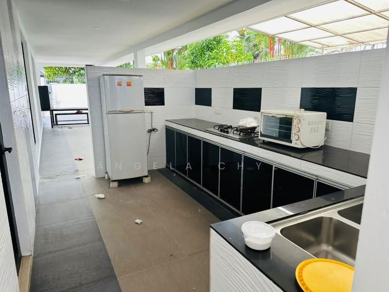 2-storey Terraced House for Rent in Taman Pelangi (Johor Bahru) - Angela Chye - Kitchen - PropertyGuru.com.my