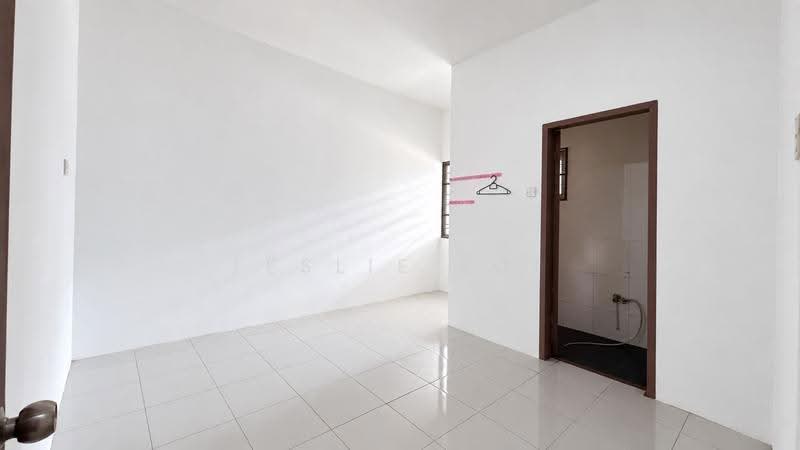 1-storey Terraced House for Sale in Kampung Muara Tuang (Samarahan) - Leslie Loi - Interior - PropertyGuru.com.my