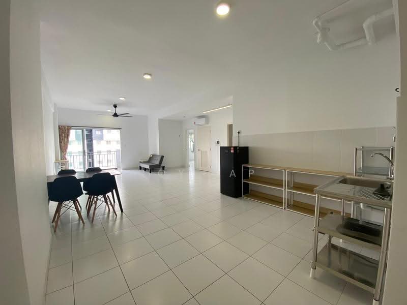 Pangsapuri untuk Dijual di Permas Ville Apartment - Roy Yap - Living Room - PropertyGuru.com.my