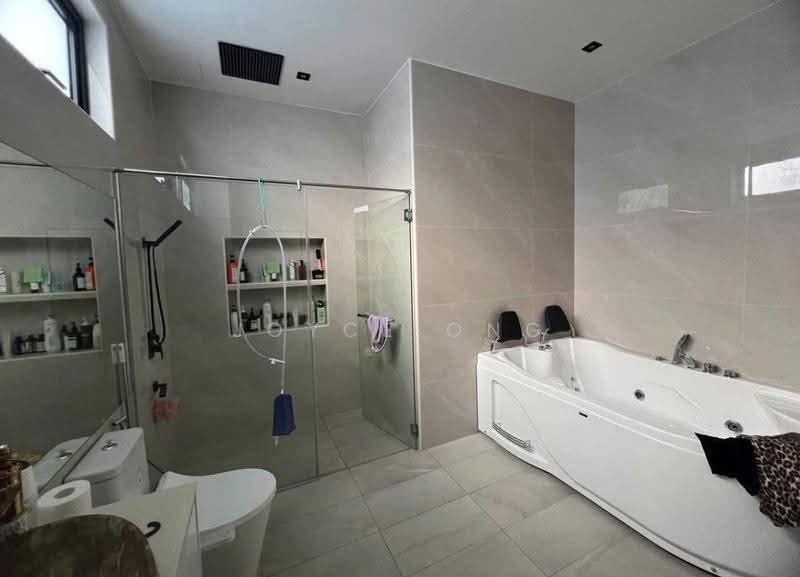 Semi-Detached House for Sale in Austin Heights (Tebrau) - Joyce Ong - Bathroom - PropertyGuru.com.my