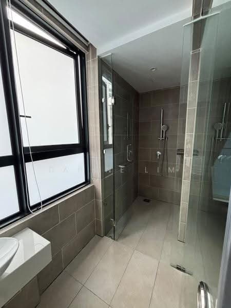Service Residence for Rent at Residensi Estetik 8 (Est8) - Daphne Lim - Bathroom - PropertyGuru.com.my