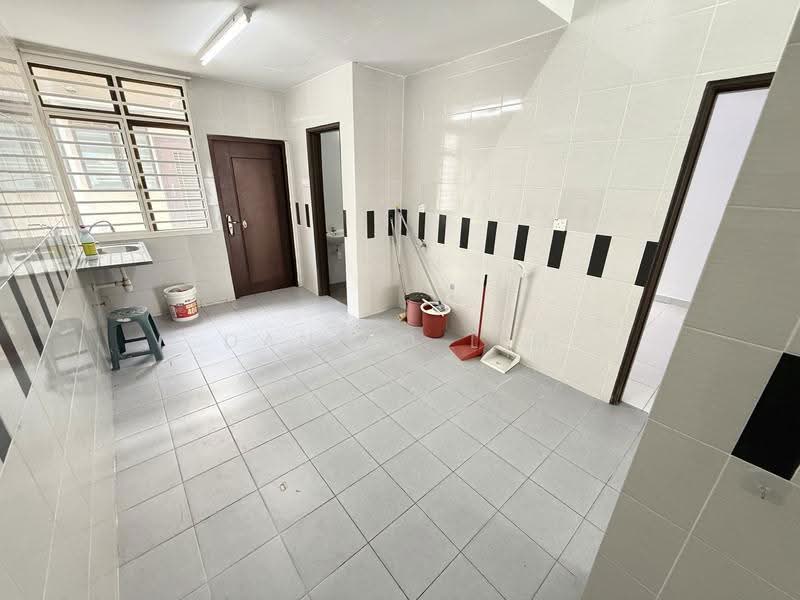 2-storey Terraced House for Sale in Bandar Damai Perdana (Cheras) - Danilo Lim - Kitchen - PropertyGuru.com.my