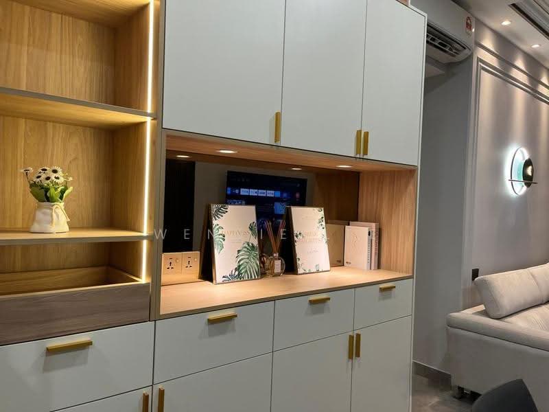 Service Residence for Sale at Millerz Square Serviced Residence - Wennie Lee - Living Room - PropertyGuru.com.my