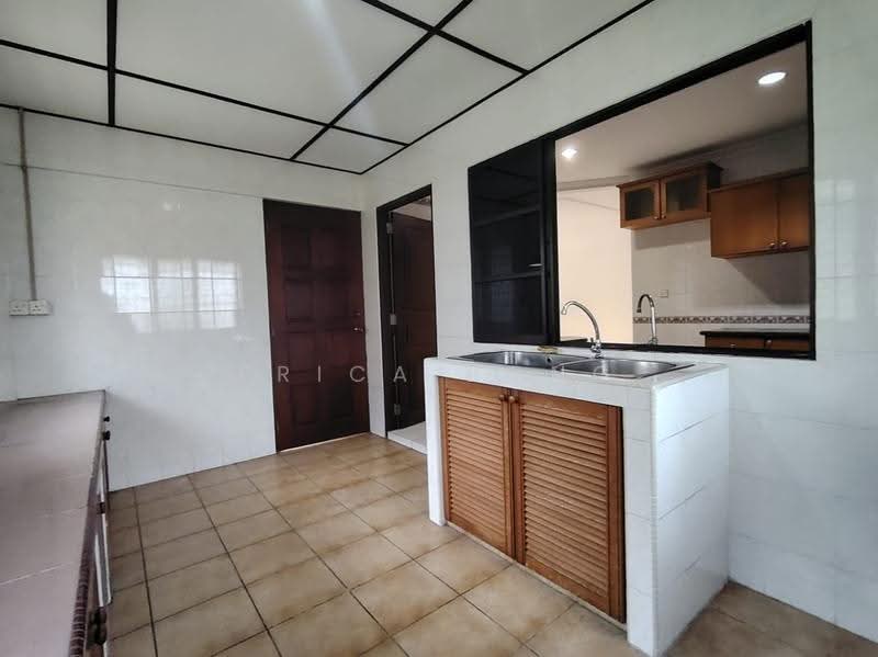 Semi-Detached House for Sale in Kuching (Sarawak) - Erica Bong - Kitchen - PropertyGuru.com.my