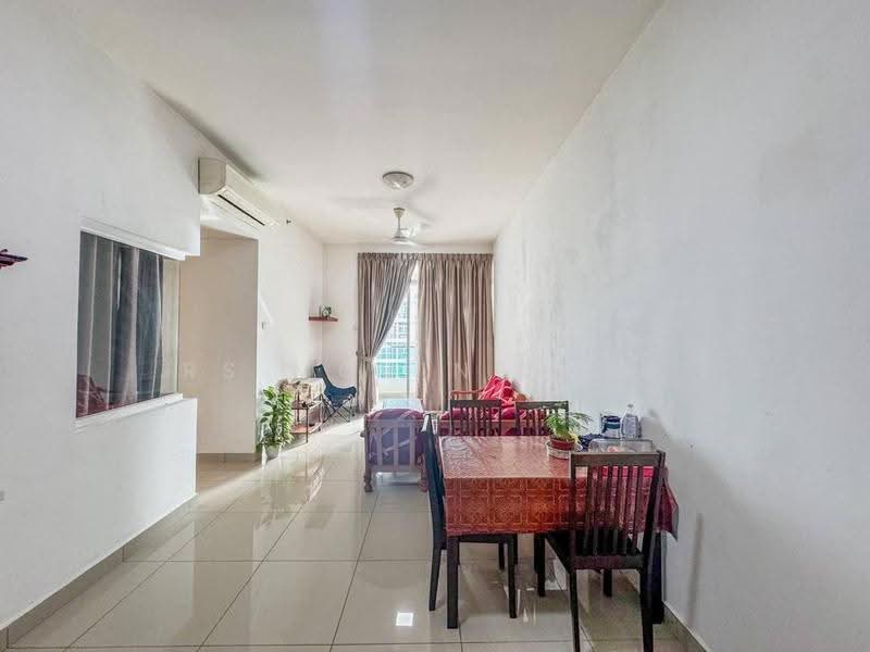 Kondominium untuk Disewa di Mutiara Ville - RS Morine Nes - Living Room - PropertyGuru.com.my