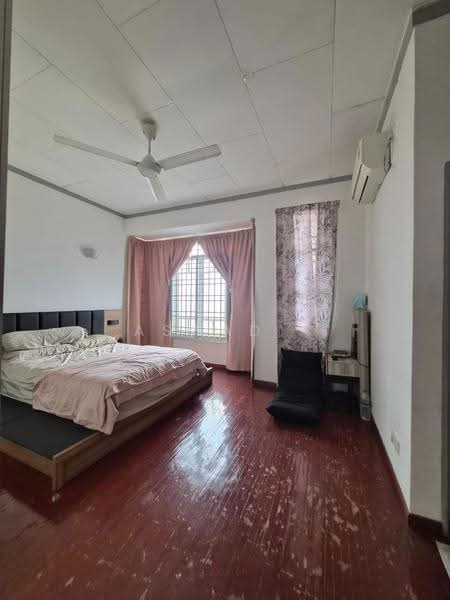 Rumah Teres 2-Tingkat untuk Dijual di Taman Pauh Jaya (Permatang Pauh) - Aswad . - Bedroom - PropertyGuru.com.my