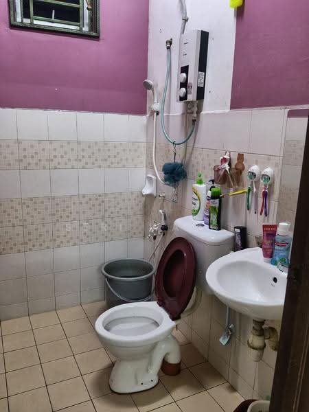 1-storey Terraced House for Sale in Bandar Putra Kulai (Kulai) - Seri Wangi - Bathroom - PropertyGuru.com.my