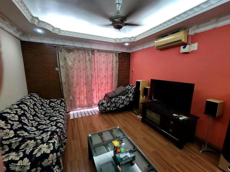 Kondominium untuk Dijual di Fortune Park (Suria Perdana) - Aniq Azmi - Living Room - PropertyGuru.com.my