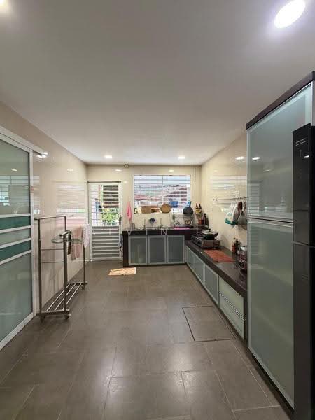 Semi-Detached House for Sale in Setia Eco Park (Setia Alam) - Calvin Lim - Kitchen - PropertyGuru.com.my