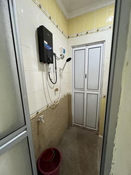 Rumah Teres 2-Tingkat untuk Disewa di Usj 1 (Subang Jaya) - Albert Teng - Bathroom - PropertyGuru.com.my