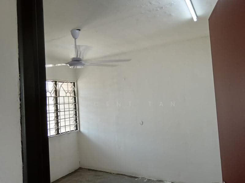 Flat for Rent at Seri Kembangan Apartment - Vincent Tan - Interior - PropertyGuru.com.my