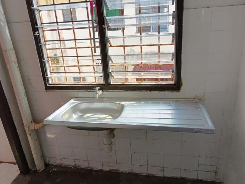 Flat for Rent at Seri Kembangan Apartment - Vincent Tan - Interior - PropertyGuru.com.my