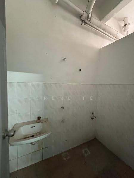 Shop for Rent in Taman Gemilang (Kulai) - Serene Teh - Bathroom - PropertyGuru.com.my
